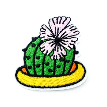 Kaktus Velikost:5.5 x 5.7 cm DIY Obliži Krpo Obliž Vezenih Srčkan Značke Hipi Železa Na Cartoon Obliži Za Oblačila Nalepka